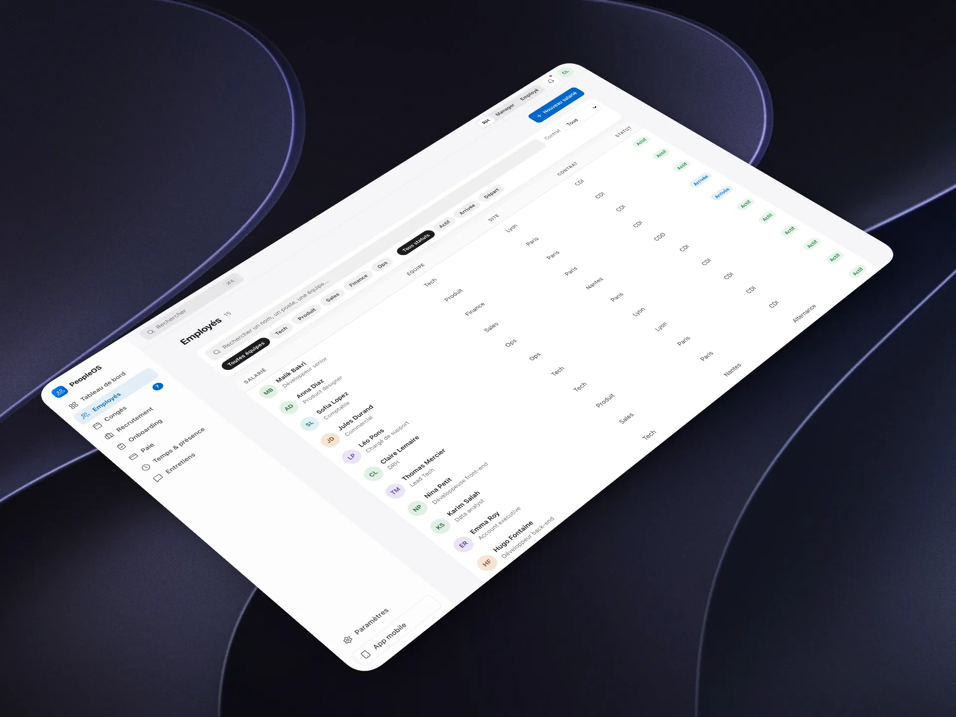 Module Employés de PeopleOS sur tablette : liste filtrable des salariés